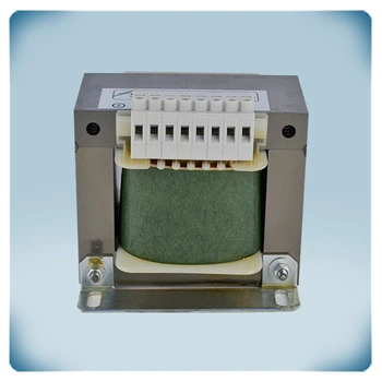 Autotransformador trifásico 400 VCA adecuado para montaje en cuadro eléctrico