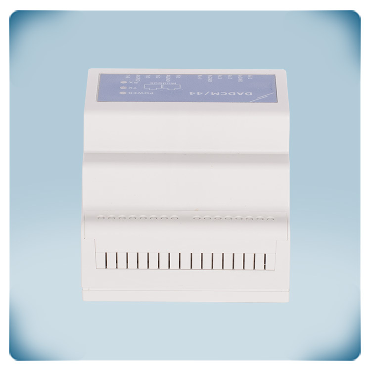 Concentrador Modbus para montaje en carril DIN
