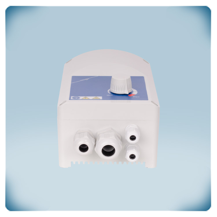 Controlador electrónico de motores 230 V con caja IP54
