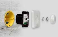 Installation murale d'un régulateur de vitesse de l'air en utilisant une boite Européenne