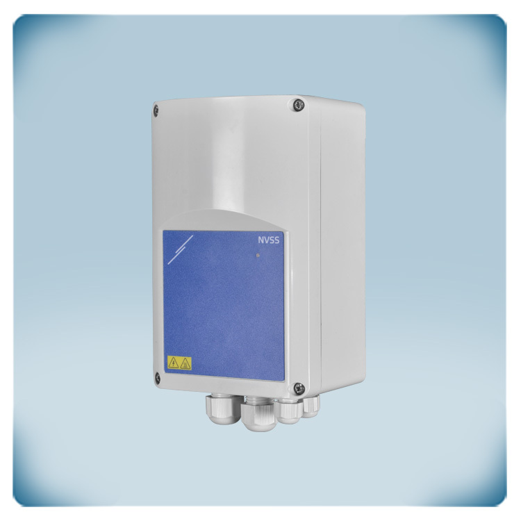 Régulateur TRIAC avec Modbus Boîtier plastique gris, étiquette frontale bleue, potentiomètre, presse-étoupes.