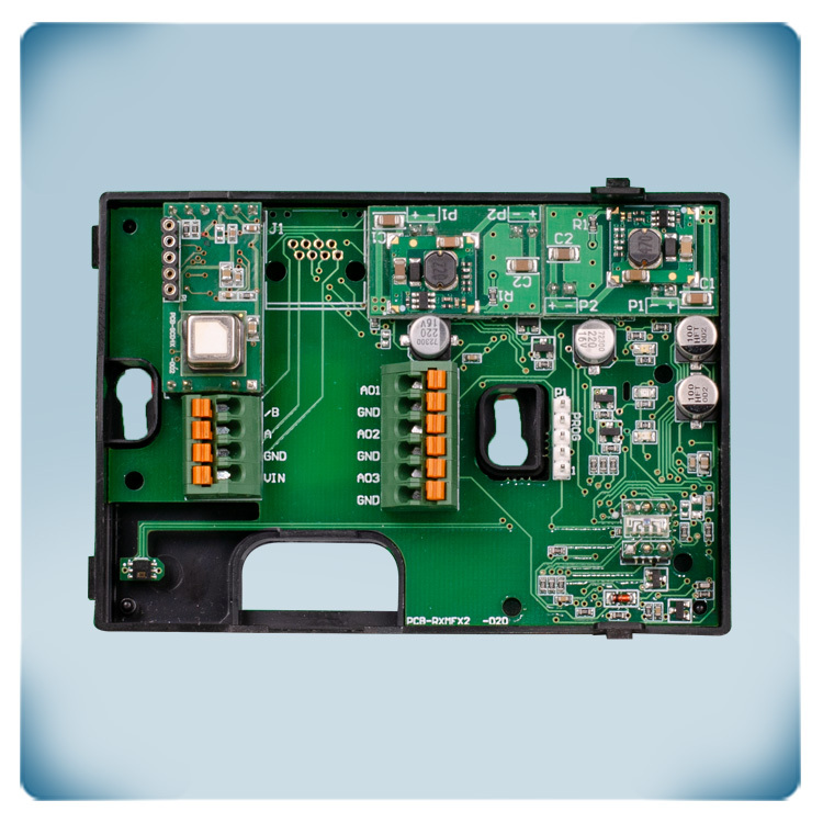 Circuit électronique dans un boîtier noir
