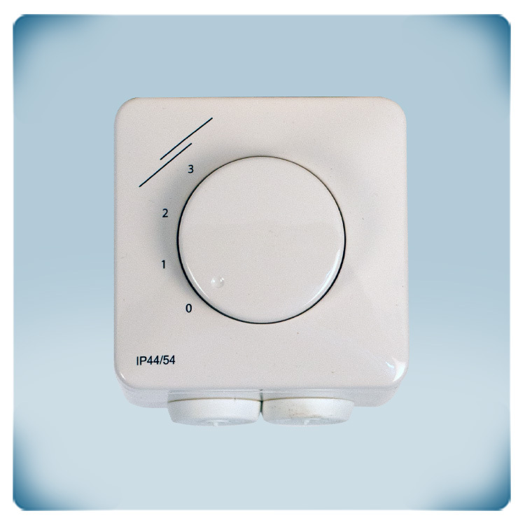 Contrôle à 3 vitesses pour les ventilateurs EC 400 V