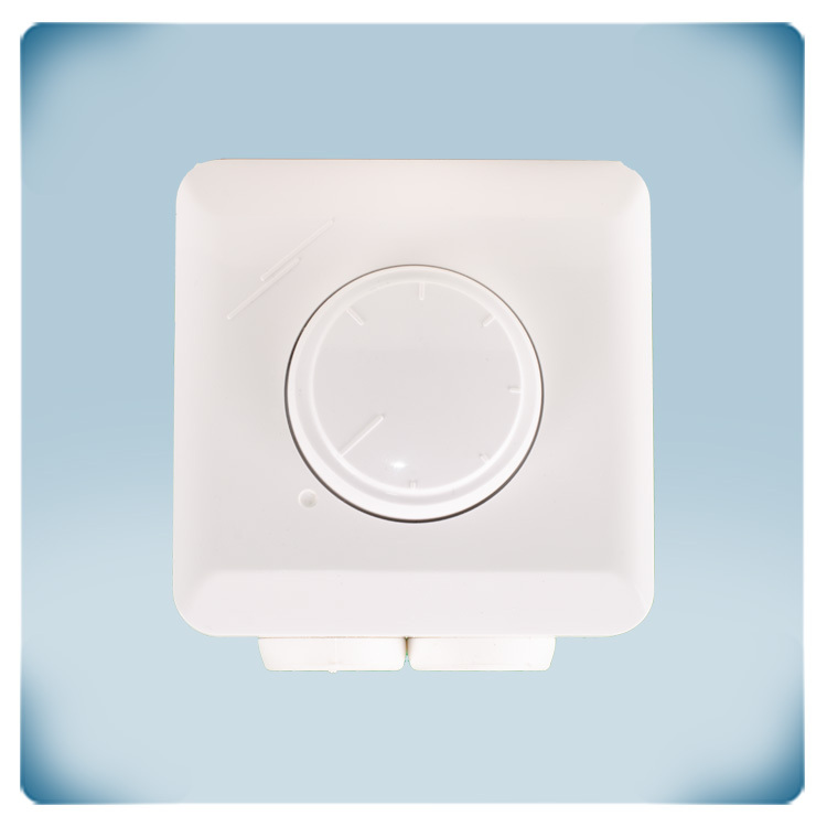 Le ventilateur EC est commandé via un signal de commande 0-10 V