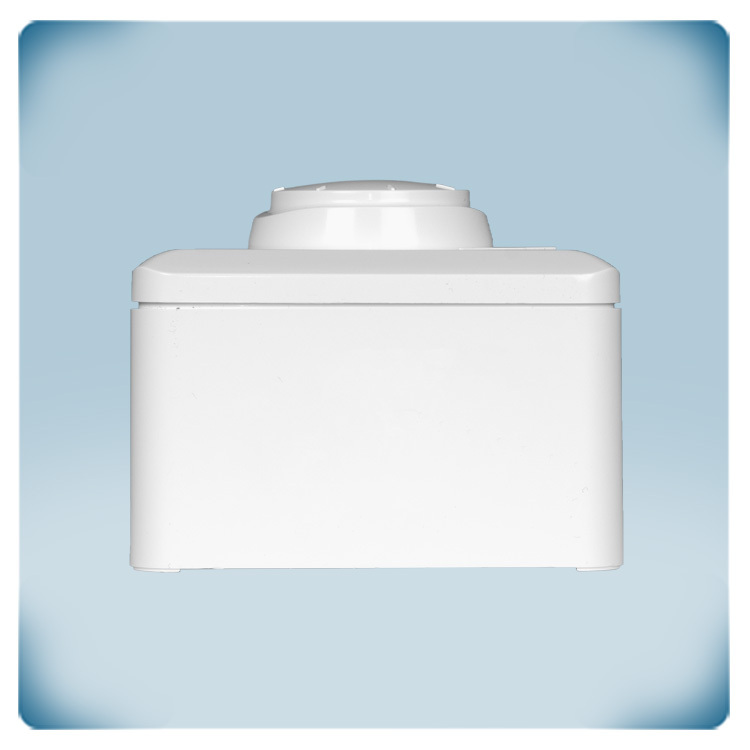 Boîtier en plastique blanc avec un bouton