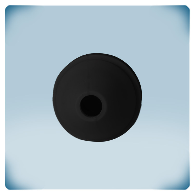 Morceau de plastique noir en forme de cône