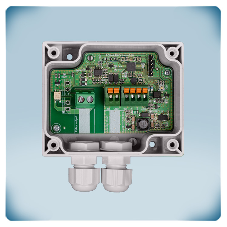 Contenitore in plastica grigio chiaro con pressacavi, PCB