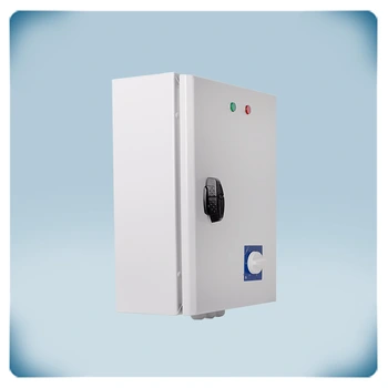Reguliatorius turi šiluminę apsaugą prie kurios jungiamas ventiliatorius