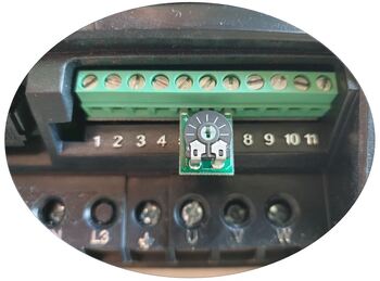 Trimmer op klemmenblok