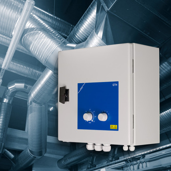 Управление скоростью вращения вентилятора на основе температуры для АС двигателей